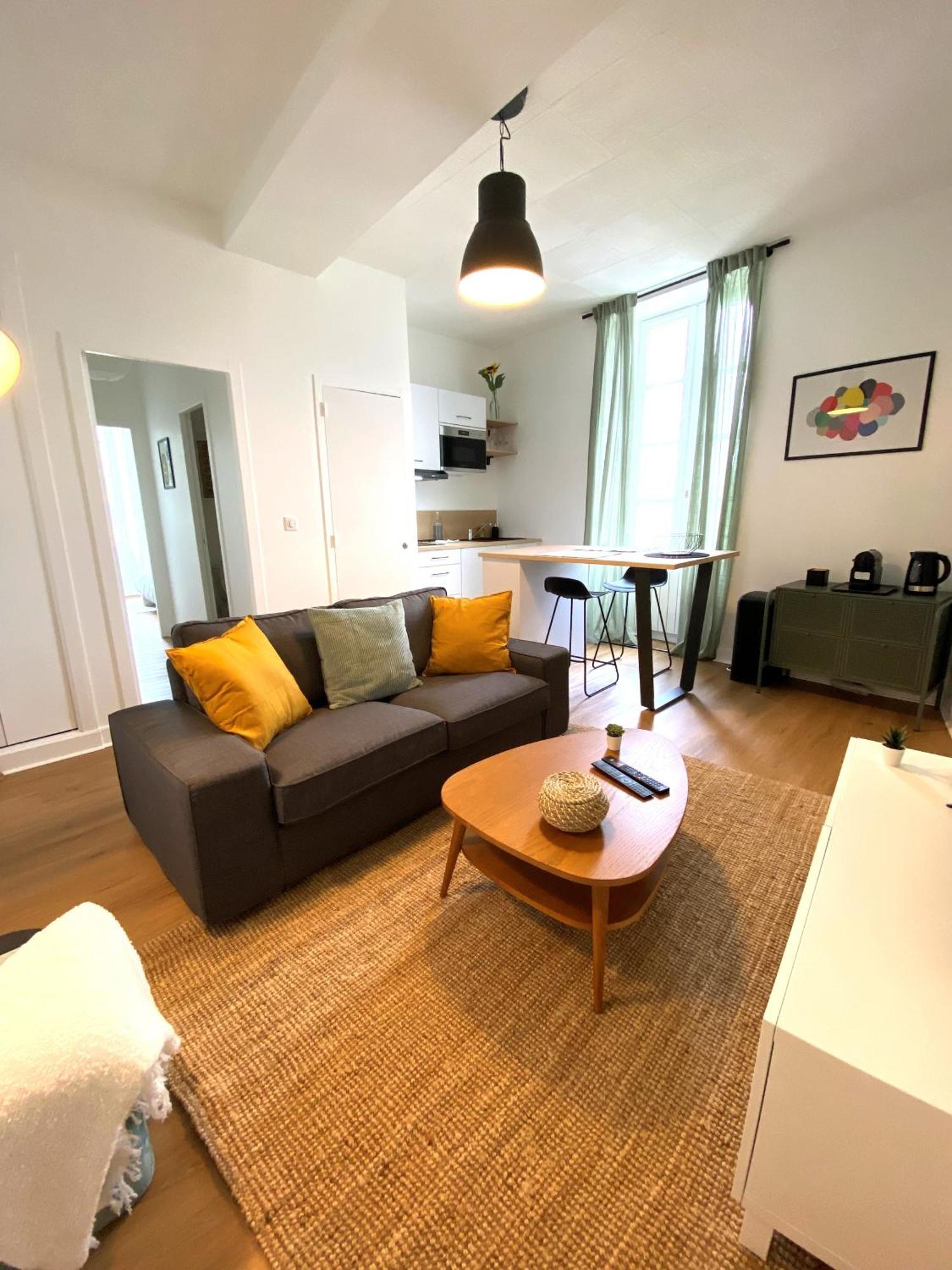Confortable T2 sur les rives de la Charente Angoulême Extérieur photo